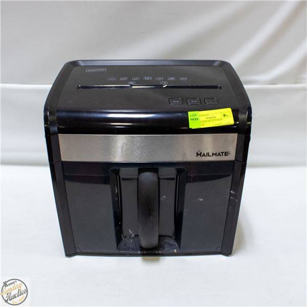 STAPLES MAILMATE PAPER SHREDDER