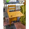 Image 1 : 1950'S STUDENT'S DESK RESTORED