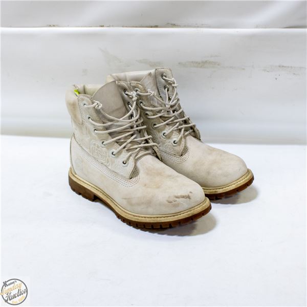 ESTATE TIMBERLAND LADIES SZ 5.5 TIE UP BOOTS