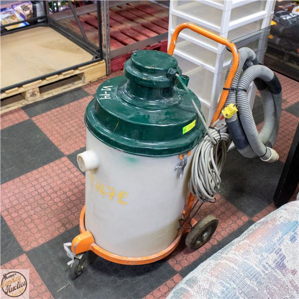 HUSKY VACUUM CLEANER
