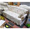 Image 1 : ESTATE FLORAL VINTAGE 3 SEATER SOFA COUCH