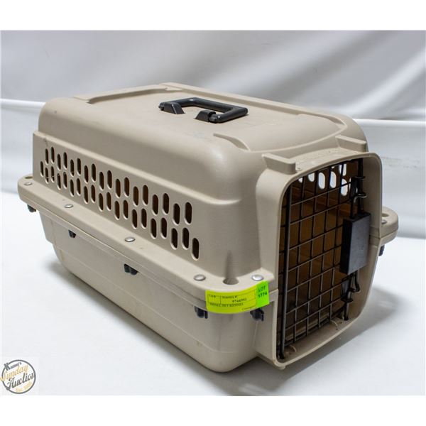 SMALL PET KENNEL