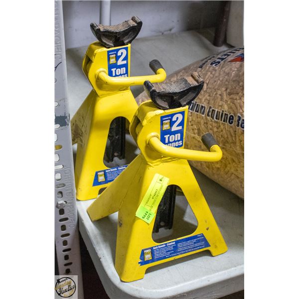 PAIR OF 2 TON CAR JACK STANDS