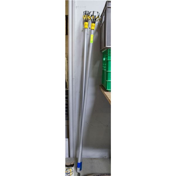 2 FIRM GRIP LIGHT BULB CHANGERS WITH POLE
