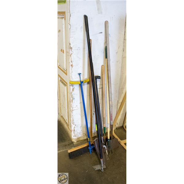 GARDEN TOOLS 8N PIECES