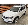 Image 4 : PARKSVILLE - 2015 VOLKSWAGEN TIGUAN WHITE 213638 KMS - 558144-1