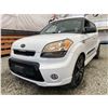 Image 2 : PARKSVILLE - 2011 KIA SOUL WHITE 316714 KMS - 709273-3