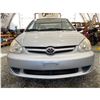 Image 4 : PARKSVILLE - 2004 TOYOTA ECHO SILVER 144441 KMS - 334776-3