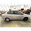 Image 7 : PARKSVILLE - 2004 TOYOTA ECHO SILVER 144441 KMS - 334776-3