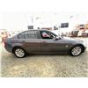 Image 11 : PARKSVILLE - 2006 BMW 325I GREY 243523 KMS - T12360-1