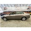 Image 20 : PARKSVILLE - 2004 NISSAN ALTIMA BEIGE  122150 KMS - 157649-3