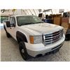 Image 5 : PARKSVILLE - 2007 GMC SIERRA WHITE 229963 KMS - 564934-2