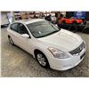 Image 10 : PARKSVILLE - 2011 NISSAN ALTIMA WHITE 244659 KMS - 140990-3
