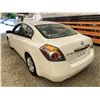 Image 21 : PARKSVILLE - 2011 NISSAN ALTIMA WHITE 244659 KMS - 140990-3