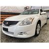 Image 2 : PARKSVILLE - 2011 NISSAN ALTIMA WHITE 244659 KMS - 140990-3