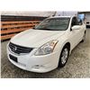 Image 3 : PARKSVILLE - 2011 NISSAN ALTIMA WHITE 244659 KMS - 140990-3