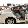Image 40 : PARKSVILLE - 2011 NISSAN ALTIMA WHITE 244659 KMS - 140990-3