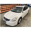 Image 4 : PARKSVILLE - 2011 NISSAN ALTIMA WHITE 244659 KMS - 140990-3
