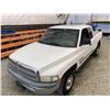 Image 4 : PARKSVILLE - 2001 DODGE RAM 2500 WHITE 173156 KMS - 580717-4