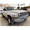 Image 8 : PARKSVILLE - 2001 DODGE RAM 2500 WHITE 173156 KMS - 580717-4