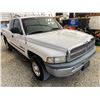 Image 9 : PARKSVILLE - 2001 DODGE RAM 2500 WHITE 173156 KMS - 580717-4