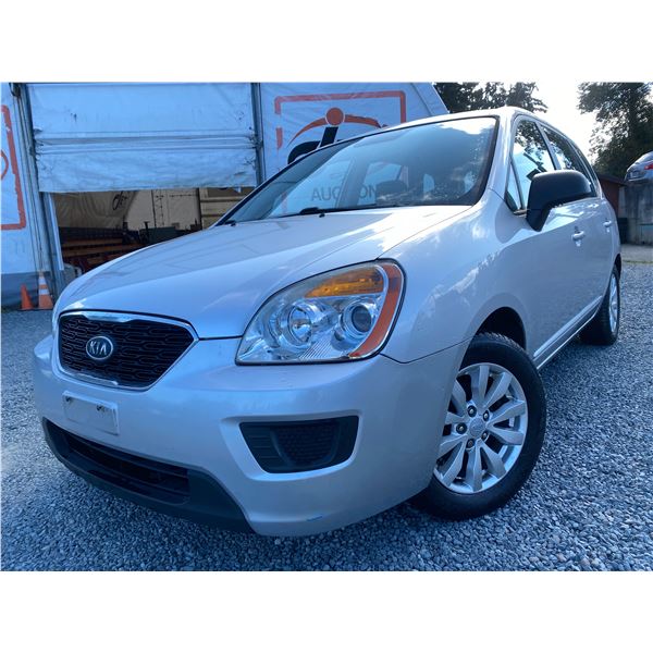 PARKSVILLE - 2012 KIA RONDO SILVER  81400 KMS - 394304-2