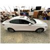 Image 13 : PARKSVILLE - 2020 MAZDA 3 WHITE 205521 KMS - 129818-1