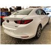 Image 15 : PARKSVILLE - 2020 MAZDA 3 WHITE 205521 KMS - 129818-1