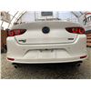 Image 17 : PARKSVILLE - 2020 MAZDA 3 WHITE 205521 KMS - 129818-1