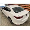 Image 22 : PARKSVILLE - 2020 MAZDA 3 WHITE 205521 KMS - 129818-1