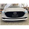 Image 5 : PARKSVILLE - 2020 MAZDA 3 WHITE 205521 KMS - 129818-1
