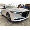 Image 8 : PARKSVILLE - 2020 MAZDA 3 WHITE 205521 KMS - 129818-1