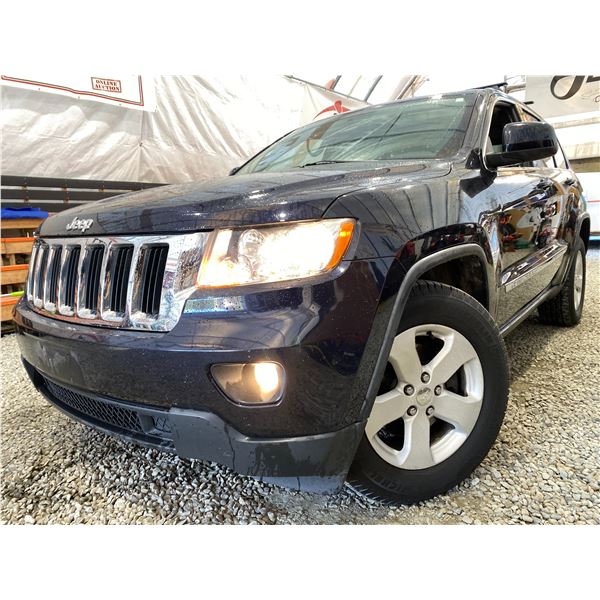 PARKSVILLE - 2011 JEEP GRAND CHEROKEE LAREDO BLUE 152409 KMS - 503638-3