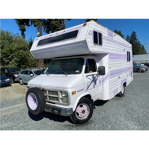 PARKSVILLE - 1984 GMC MOTOR HOME WHITE   120,000  KMS - 511342-4