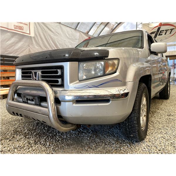 PARKSVILLE - 2006 HONDA RIDGELINE SILVER 377465 KMS - 003229-2