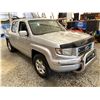 Image 7 : PARKSVILLE - 2006 HONDA RIDGELINE SILVER 377465 KMS - 003229-2