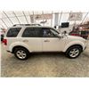 Image 11 : PARKSVILLE - 2010 MAZDA TRIBUTE WHITE 271685 KMS - BM06970