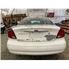 Image 17 : PARKSVILLE - 2000 FORD TAURUS WHITE 261281 KMS - B132351