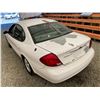 Image 22 : PARKSVILLE - 2000 FORD TAURUS WHITE 261281 KMS - B132351