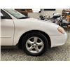 Image 25 : PARKSVILLE - 2000 FORD TAURUS WHITE 261281 KMS - B132351