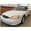 Image 2 : PARKSVILLE - 2000 FORD TAURUS WHITE 261281 KMS - B132351
