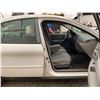 Image 36 : PARKSVILLE - 2000 FORD TAURUS WHITE 261281 KMS - B132351