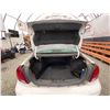 Image 43 : PARKSVILLE - 2000 FORD TAURUS WHITE 261281 KMS - B132351