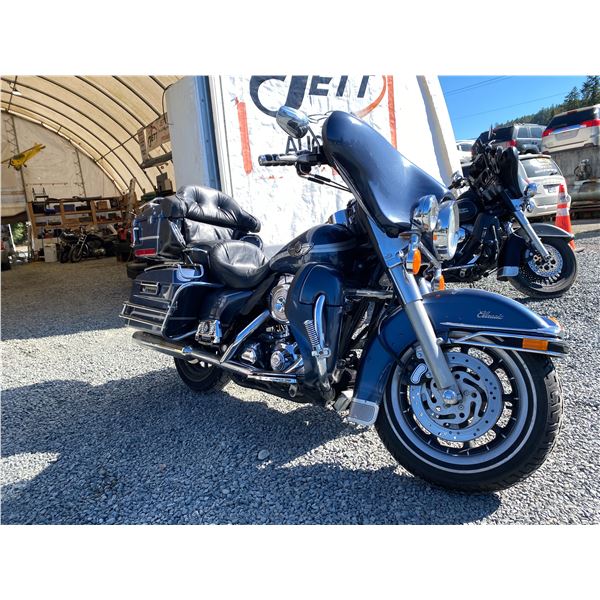 PARKSVILLE - 2003 HARLEY-DAVIDSON ELECTRA GLIDE  – 100th Anniversary GREY   KMS - 601851-4