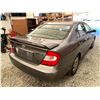 Image 15 : PARKSVILLE - 2003 TOYOTA CAMRY GREY 370809 KMS - 093303-2