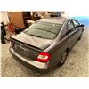 Image 16 : PARKSVILLE - 2003 TOYOTA CAMRY GREY 370809 KMS - 093303-2