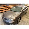Image 4 : PARKSVILLE - 2003 TOYOTA CAMRY GREY 370809 KMS - 093303-2