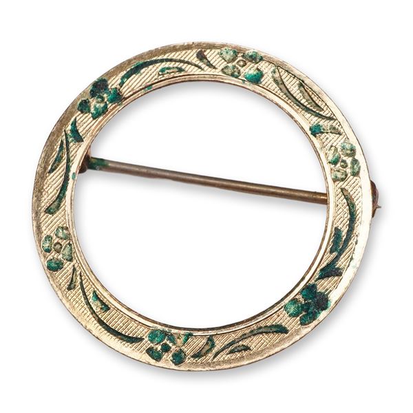 Winard 12K Gold Filled Engraved Floral Circle Brooch