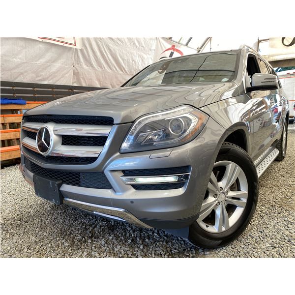 PARKSVILLE - 2016 MERCEDES-BENZ GL-CLASS GREY 292696 KMS - 697848-3