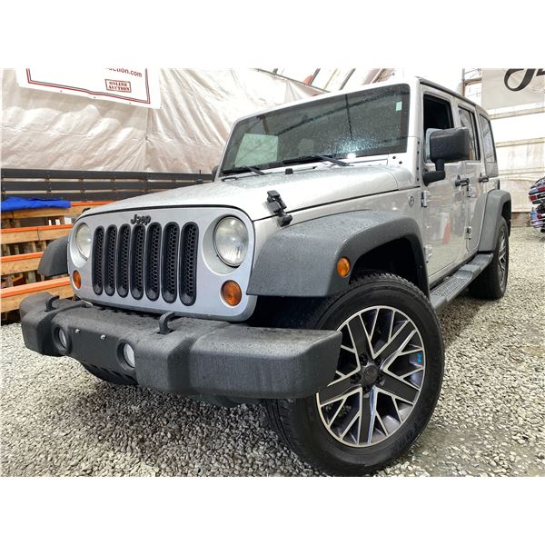 PARKSVILLE - 2012 JEEP WRANGLER SILVER  237165 KMS - 180163-3